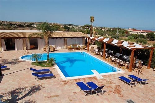 Hotel Carlo 3*